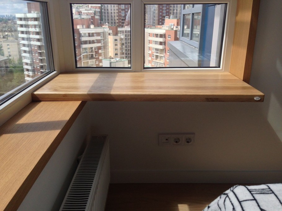 Барная стойка в проеме балкона