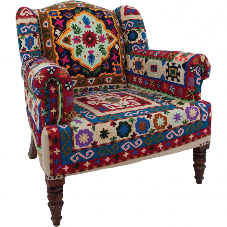 Цветные кресла в интерьере