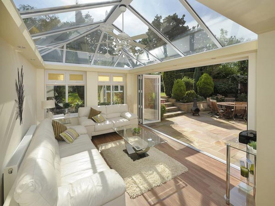 Двухэтажный дом с застекленной террасой