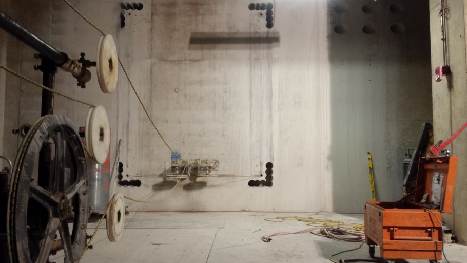 Канатная резка бетона