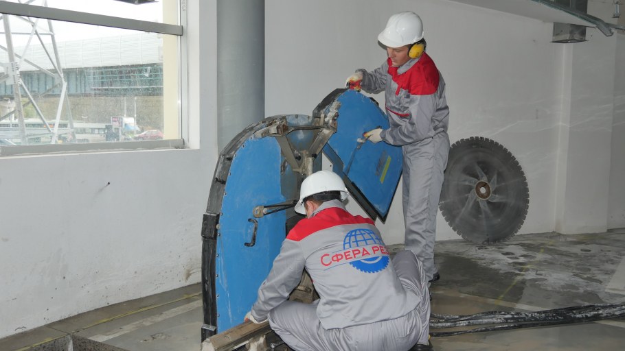 Алмазная резка проемов в бетоне