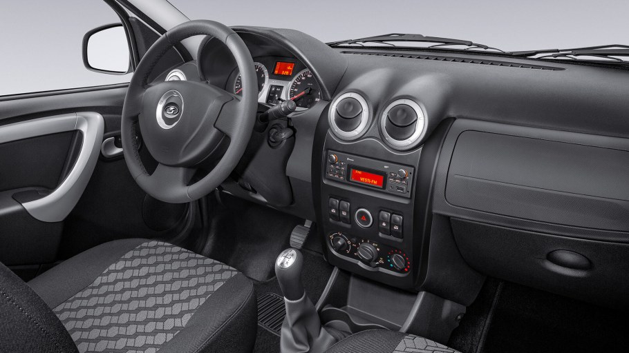 Lada Largus 2021 салон