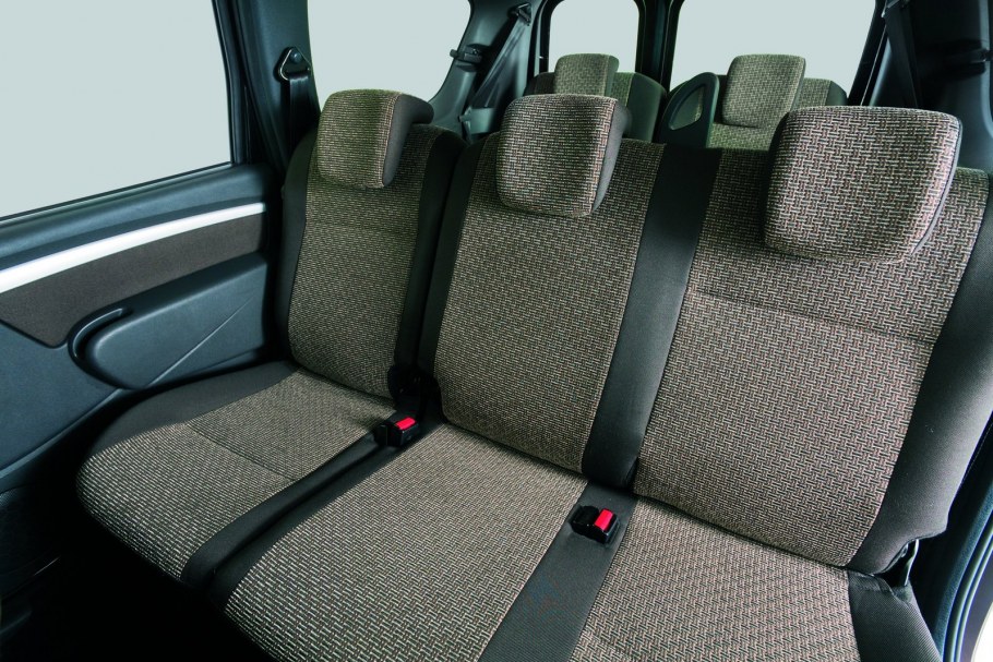 Лада Ларгус 7 местная