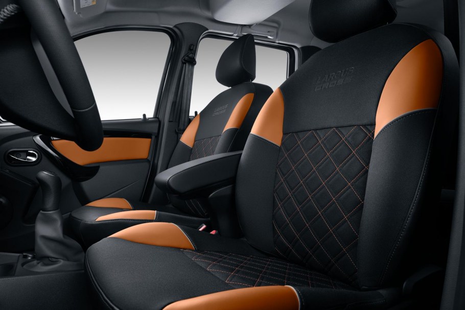 Лада Ларгус кросс салон