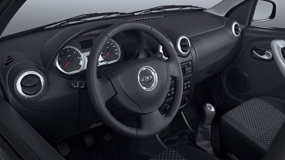 Лада Ларгус черный салон