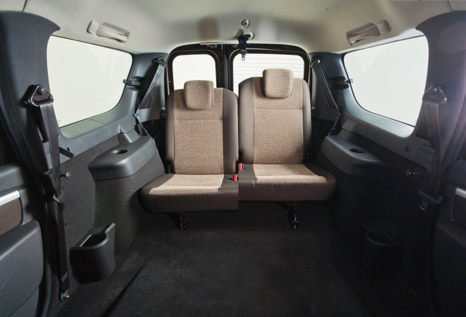 Lada Largus универсал салон