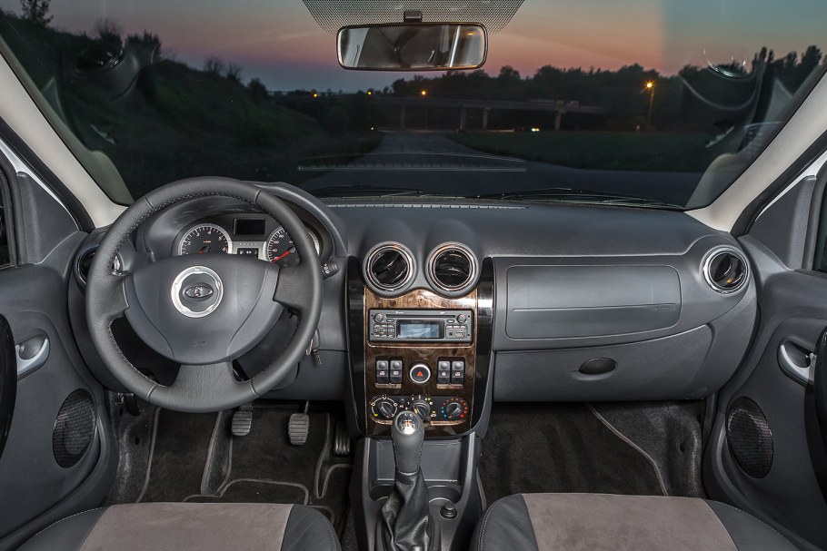 Лада Ларгус 2014 салон