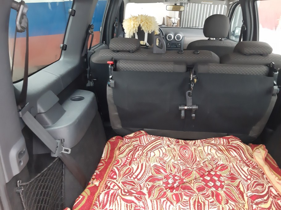 Лада Ларгус 7 местная внутри