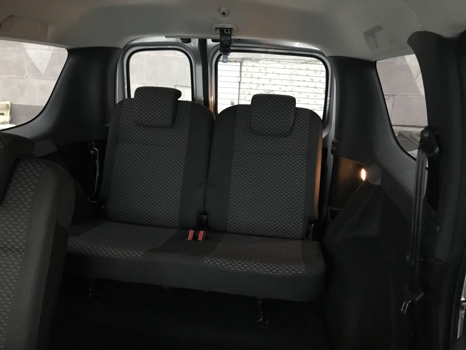 Лада Ларгус 7 местная