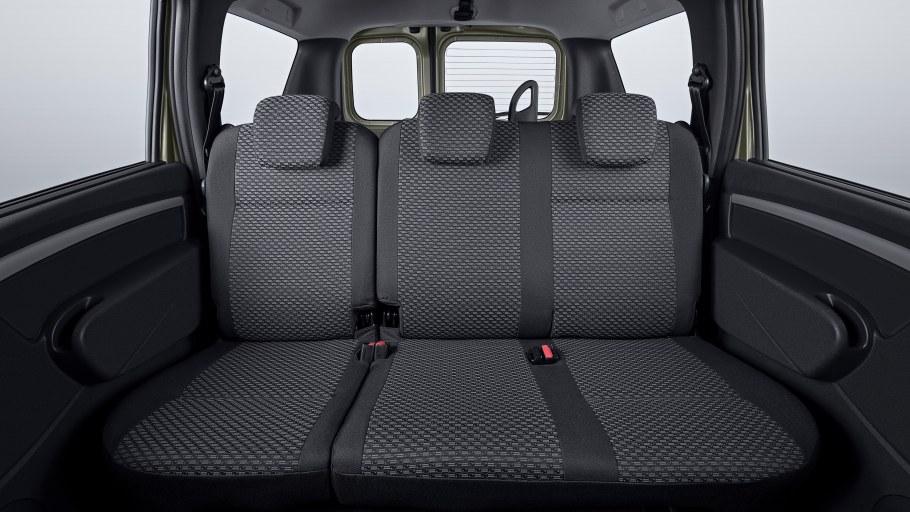 Лада Ларгус салон сзади