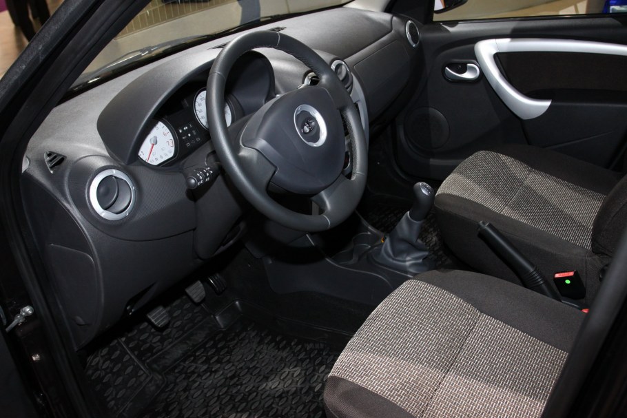 Лада Ларгус Люкс салон