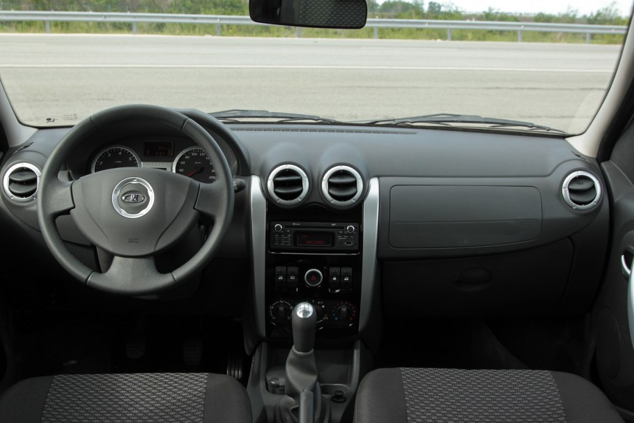 Лада Ларгус 2017 салон