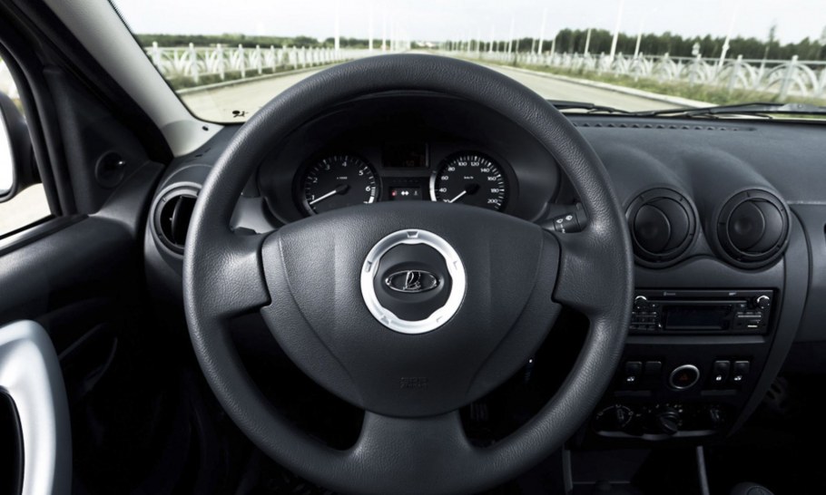 Лада Ларгус 2012 салон