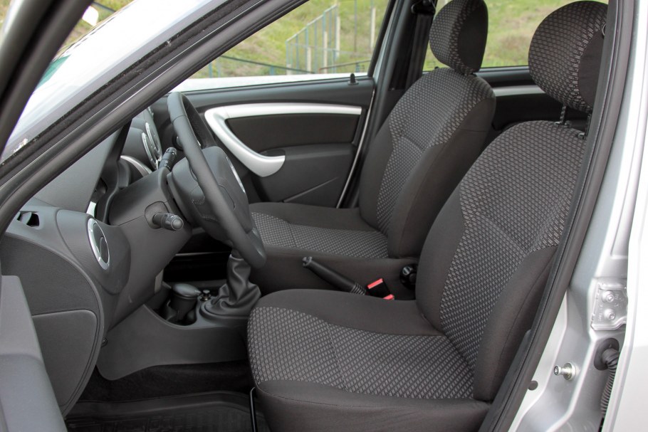 Лада Ларгус фл салон