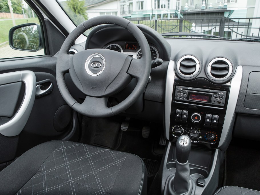 Лада Ларгус кросс 2019 салон