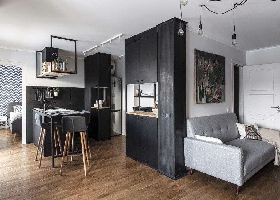 Студия в черном стиле