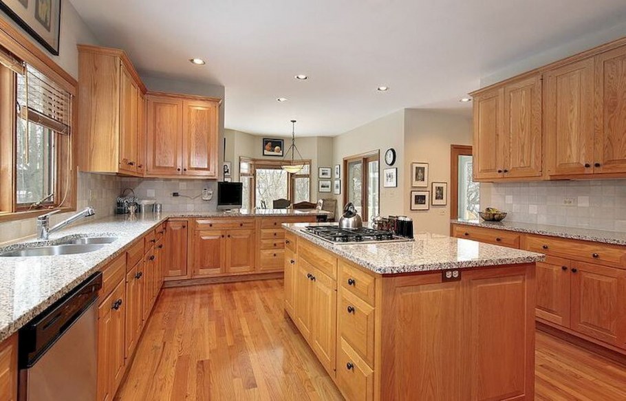 Кухонный гарнитур цвет дерева