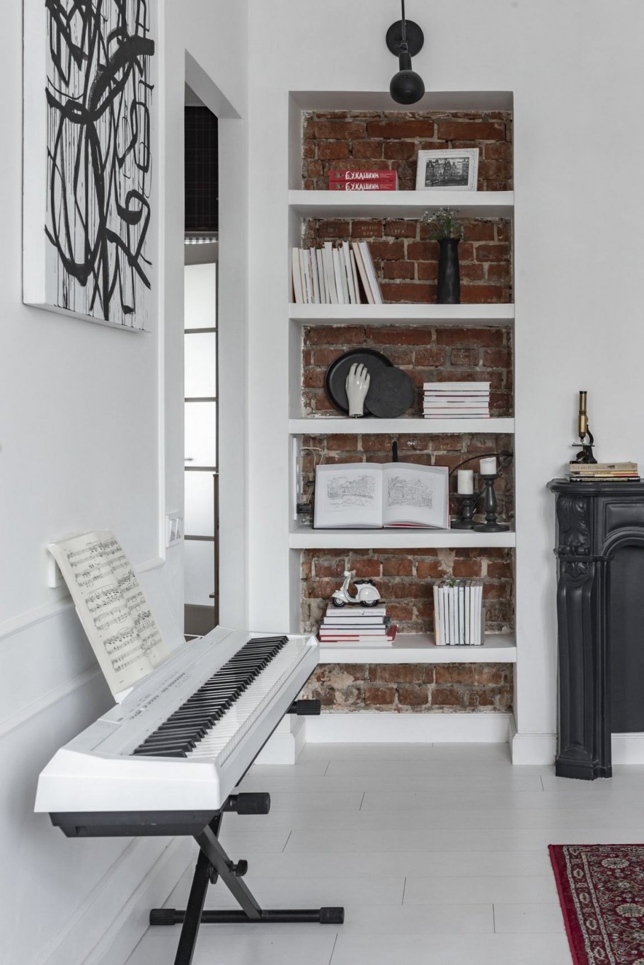 Пианино книжная полка