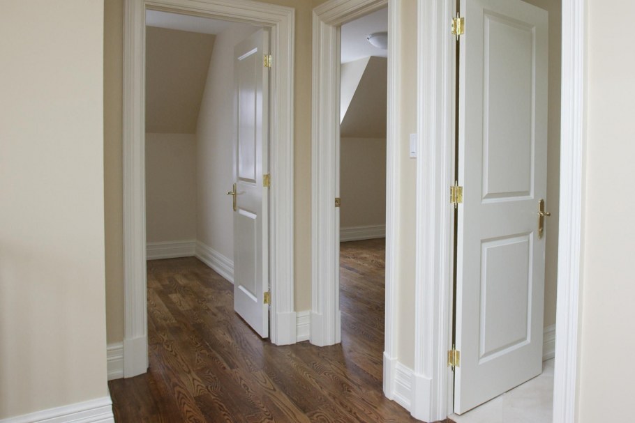 Квик степ плинтус в интерьере