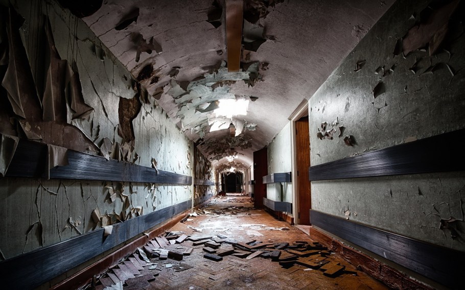 Заброшенный коридор