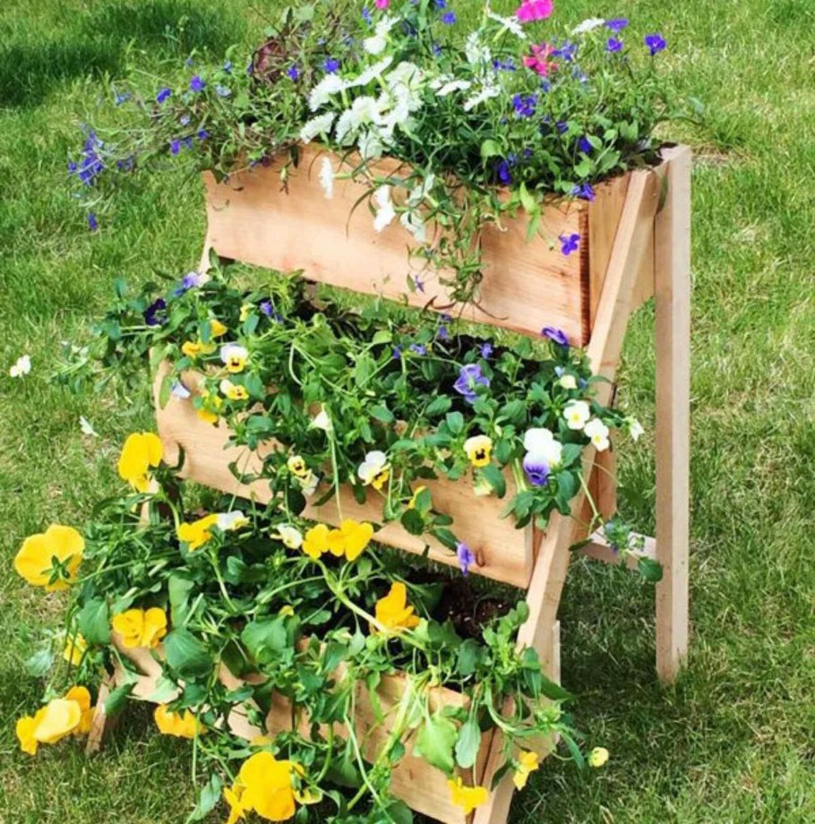 Деревянные цветники