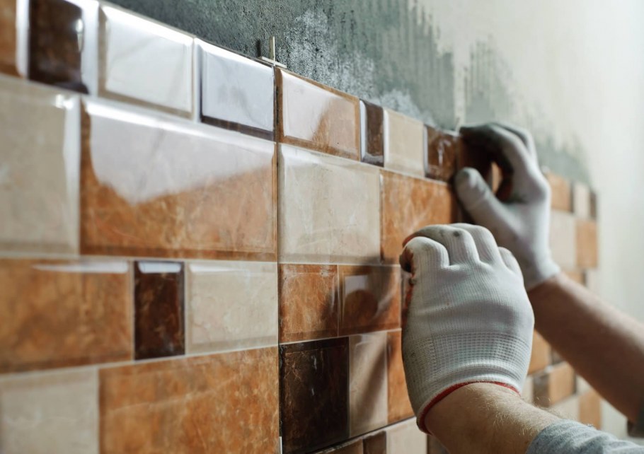 Кладка кафельной плитки