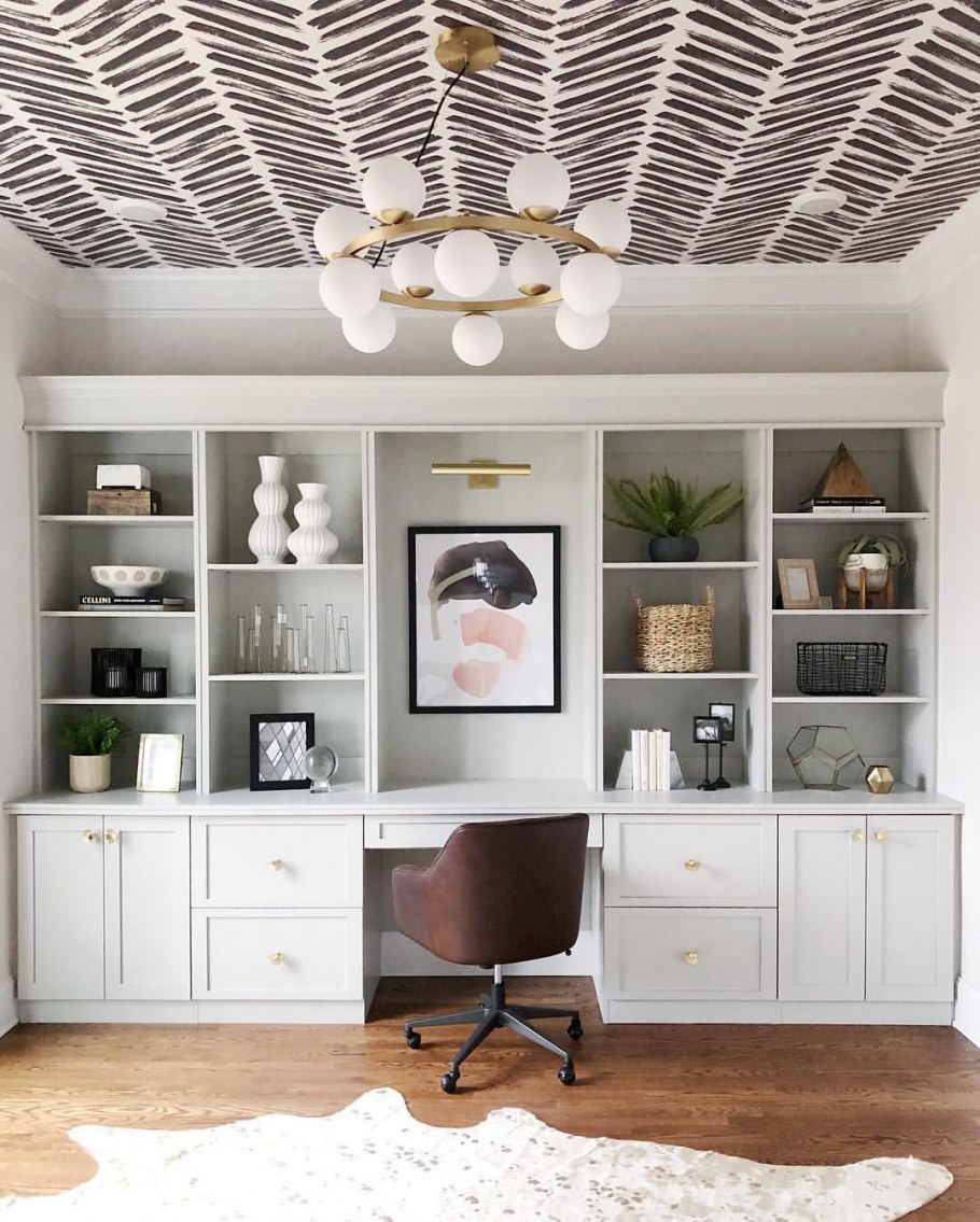 Обои на потолок