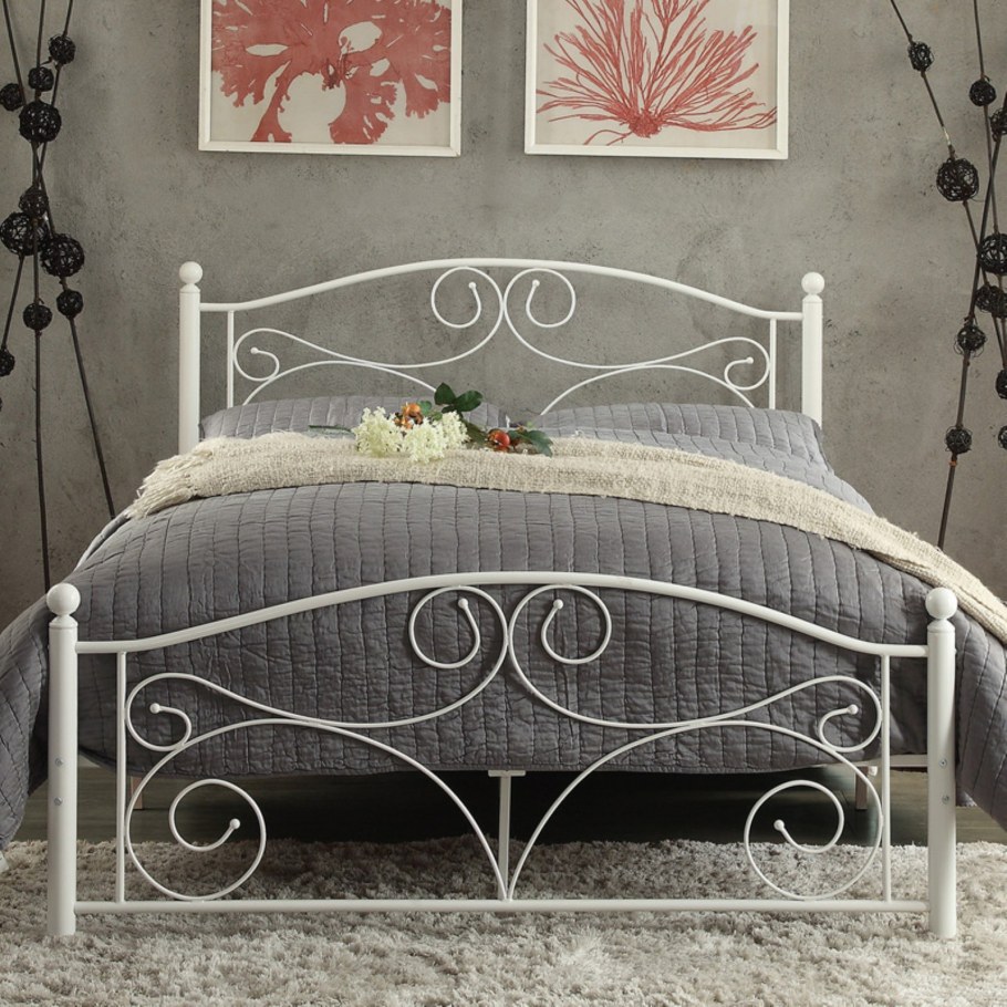 Железная кровать