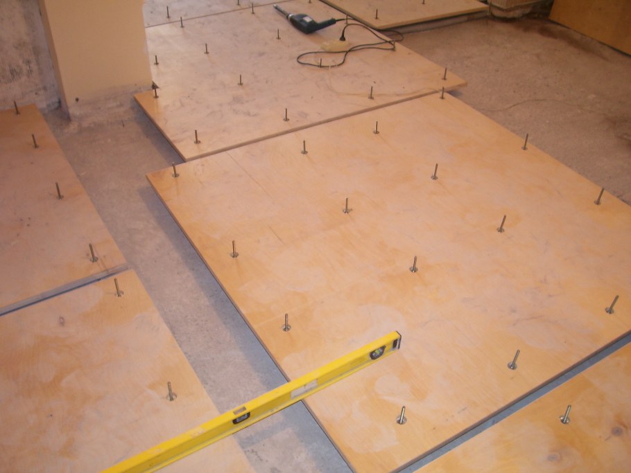 Укладка ОСБ на пол под линолеум