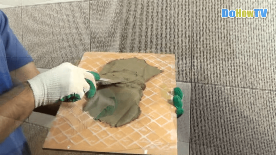 Мытье кафельной плитки