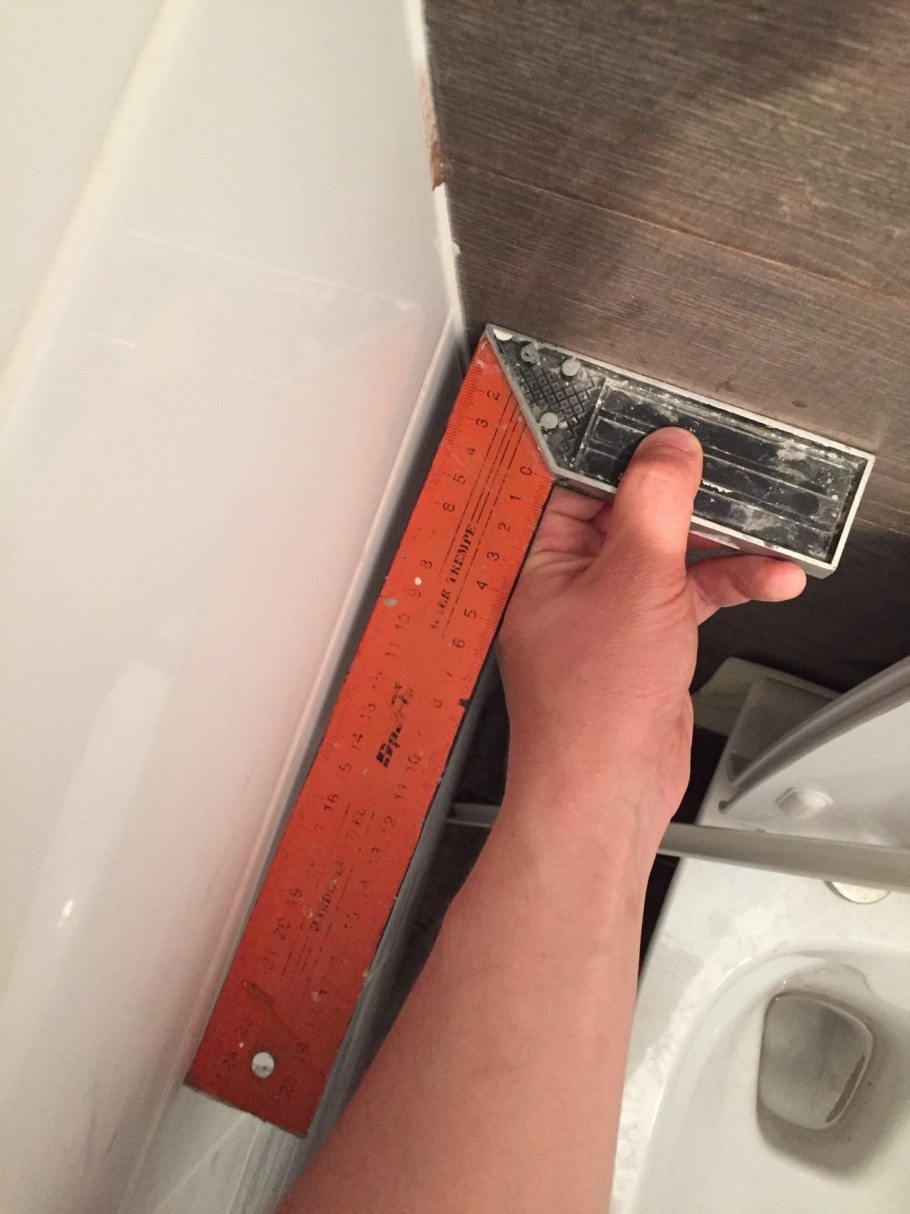 Затирка швов на плитке в ванной