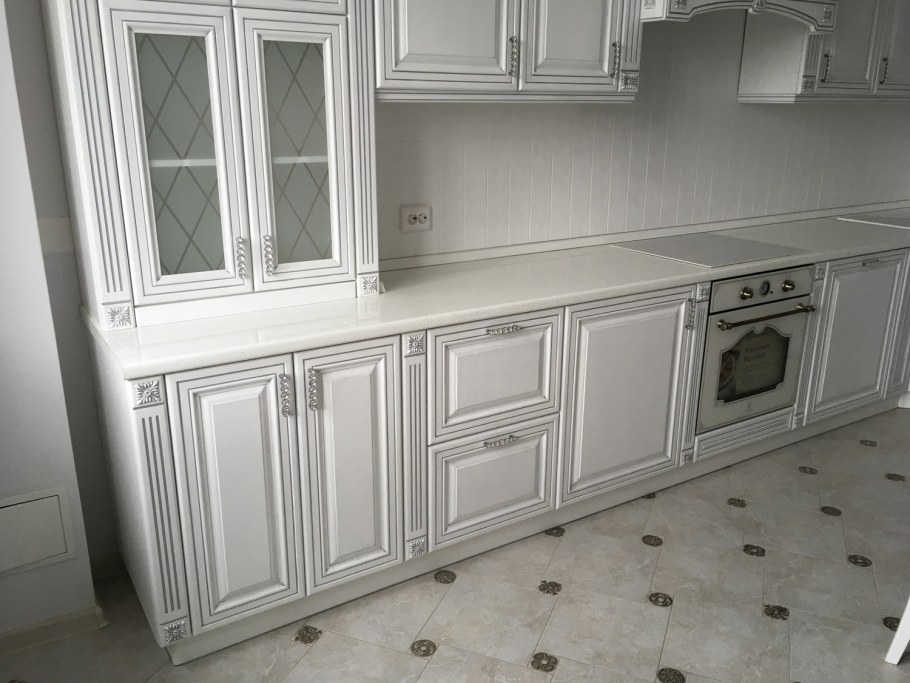 Кухня классика эмаль+патина серебро