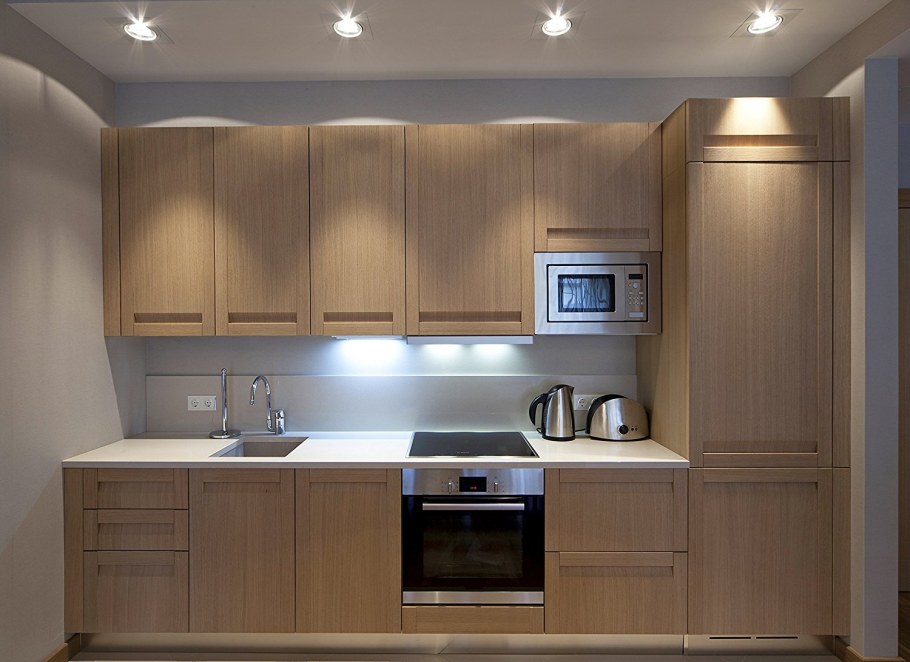 Кухня песочного цвета