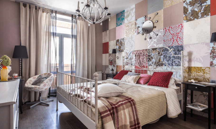 Цветочные обои в интерьере