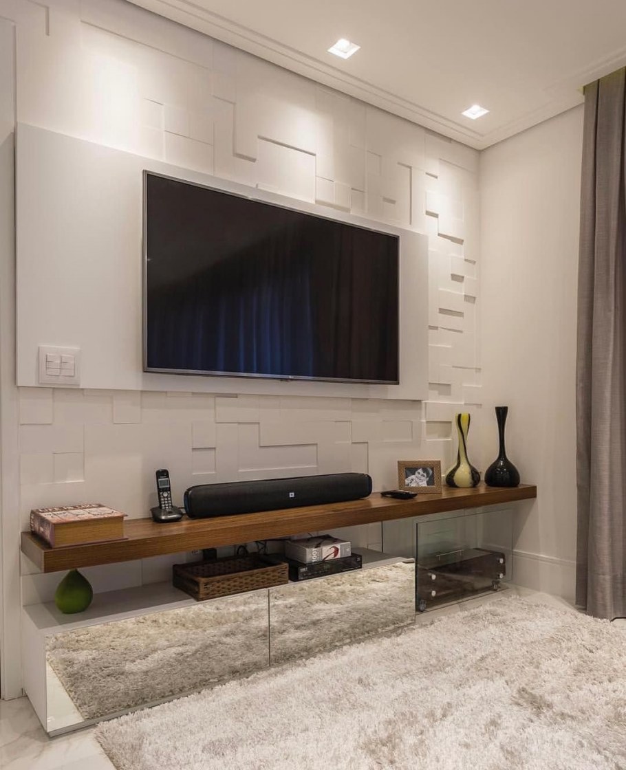 Телевизор в гостиной