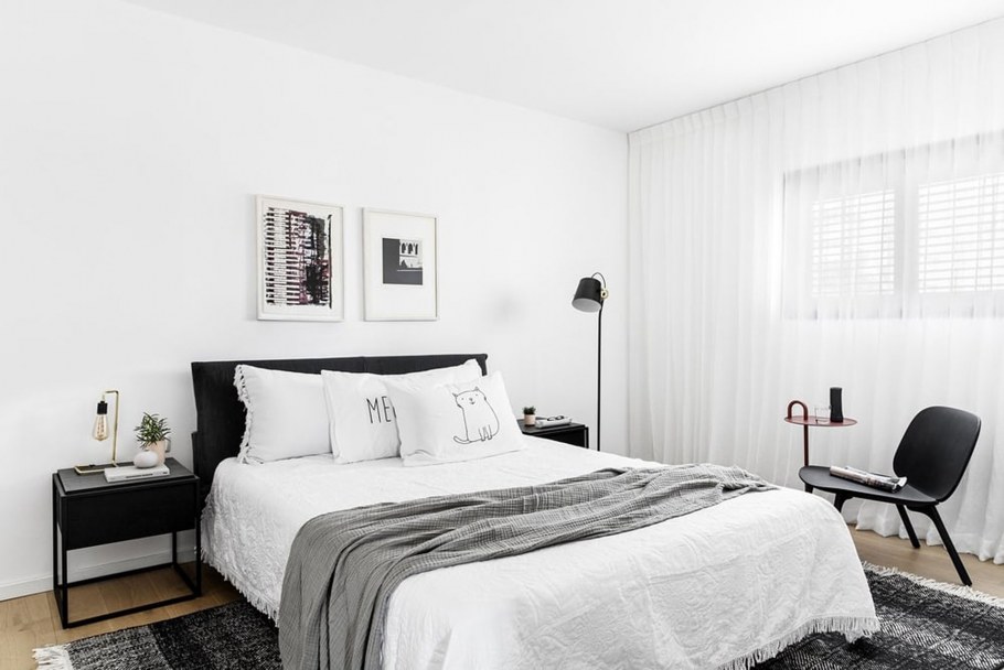Черно белая спальня