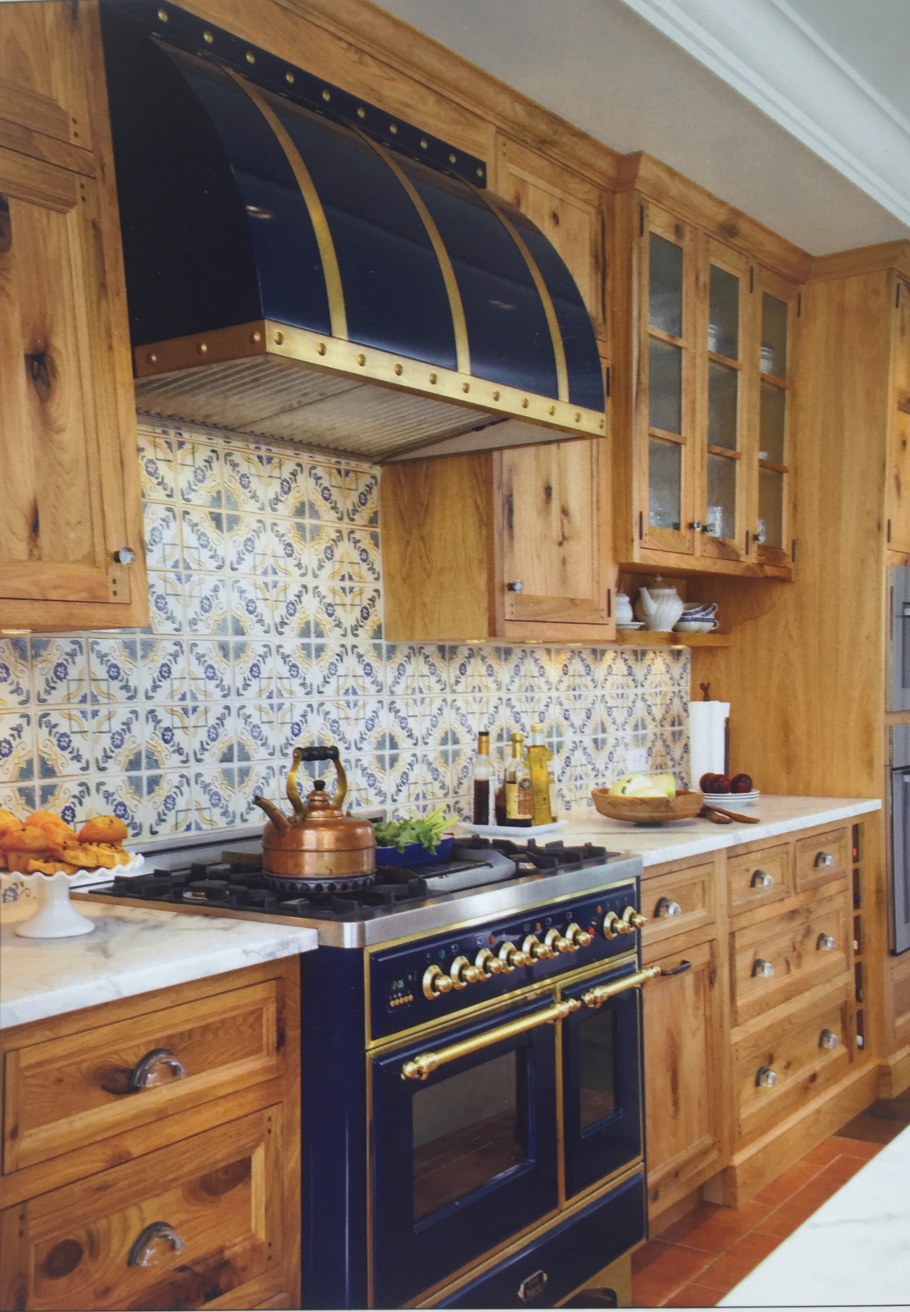 Кухня дерево беж в стиле Прованс