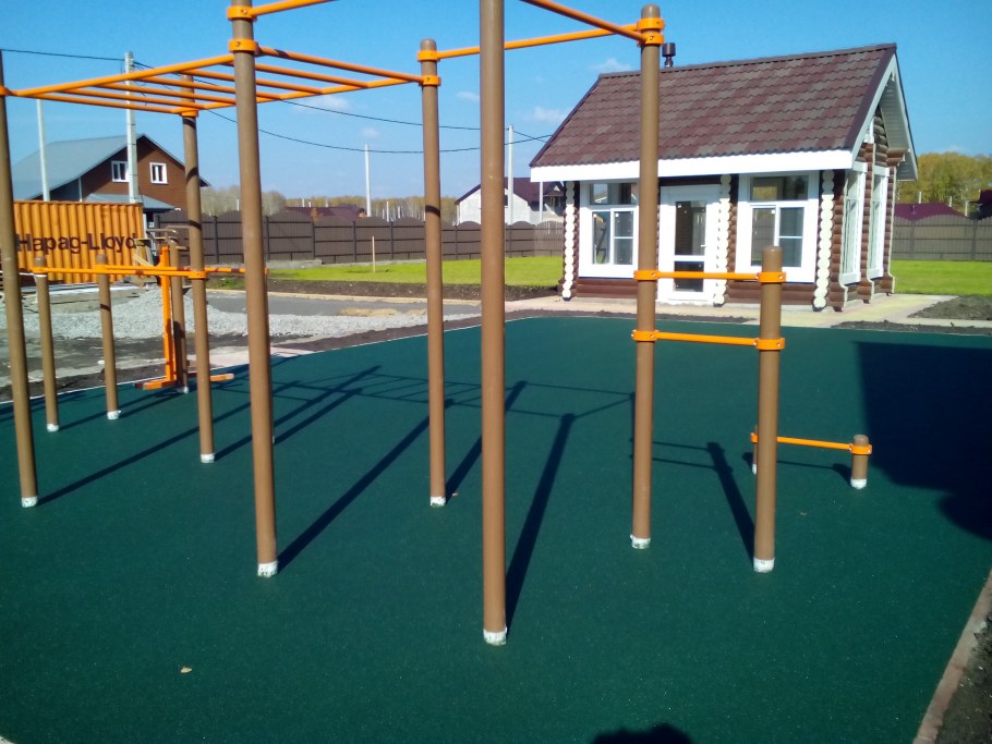 Спортивная площадка в частном доме