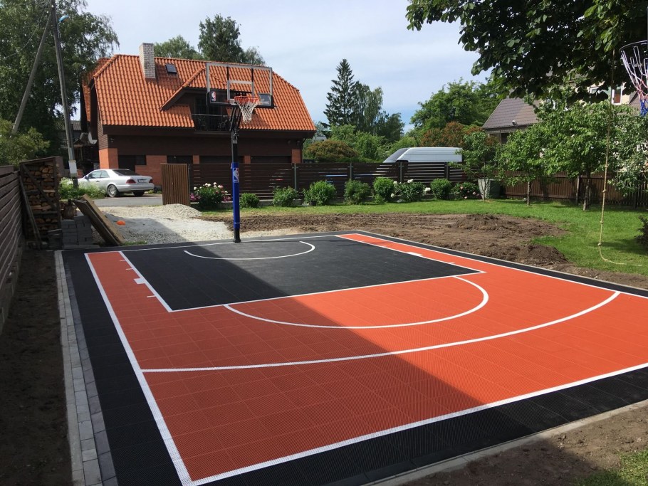 Освещение спортивной площадки на даче