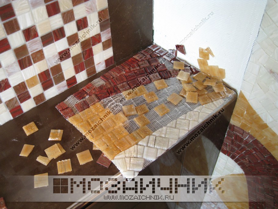 Декоративная мозаика на сетке