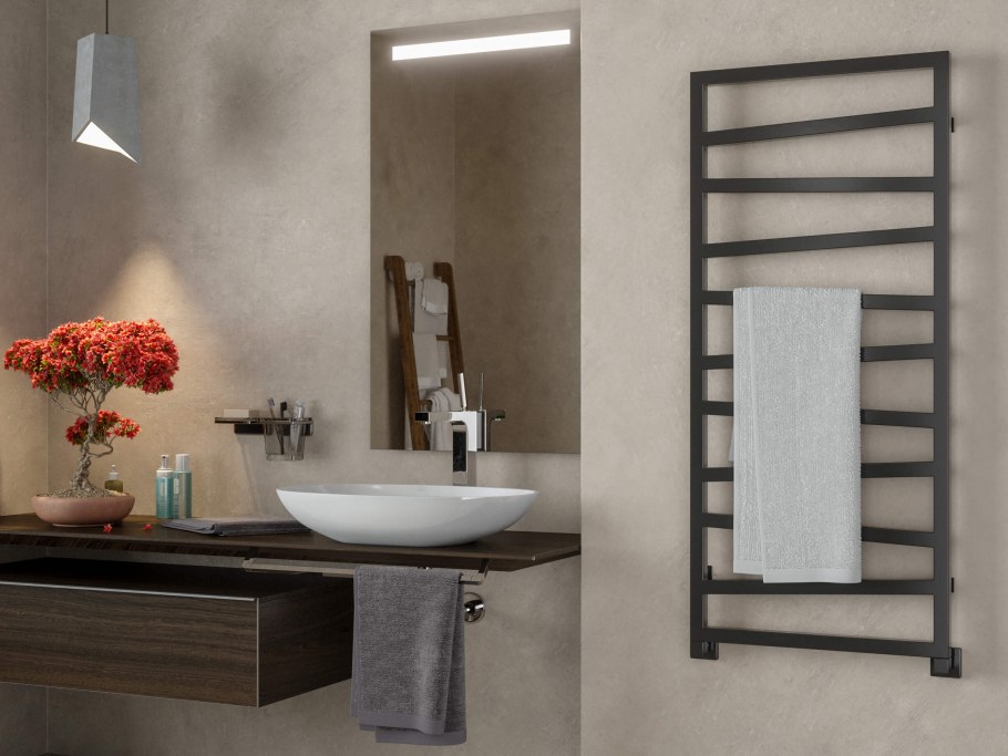 Полотенцесушитель Guardo diagonale черный матовый RAL 9005 (водяной)