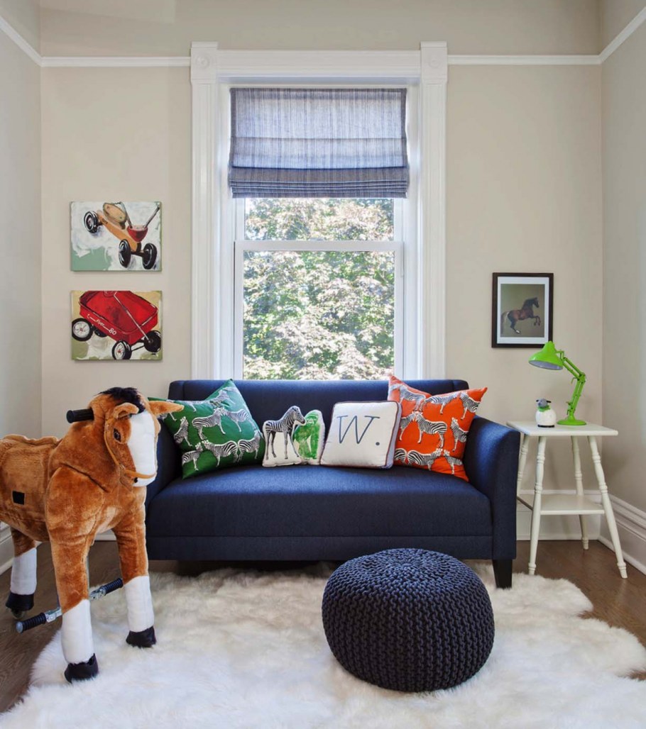 Диванчик в детскую комнату