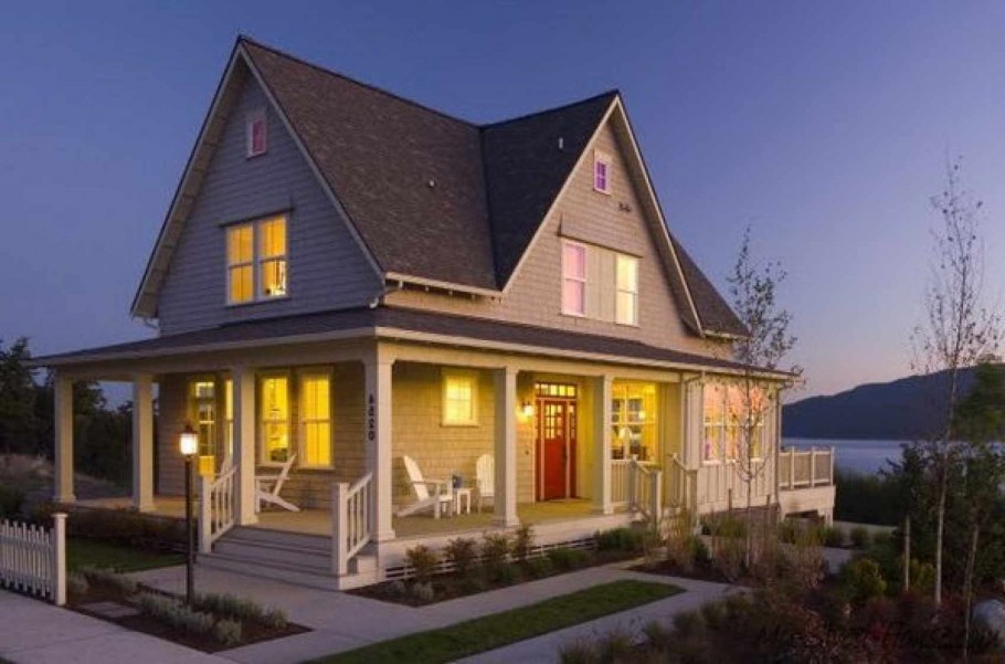 Загородный дом с верандой