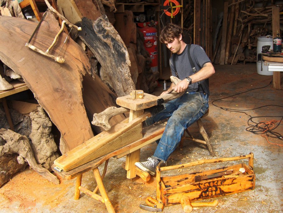 Скульптуры из коряг Джеффро Уитто