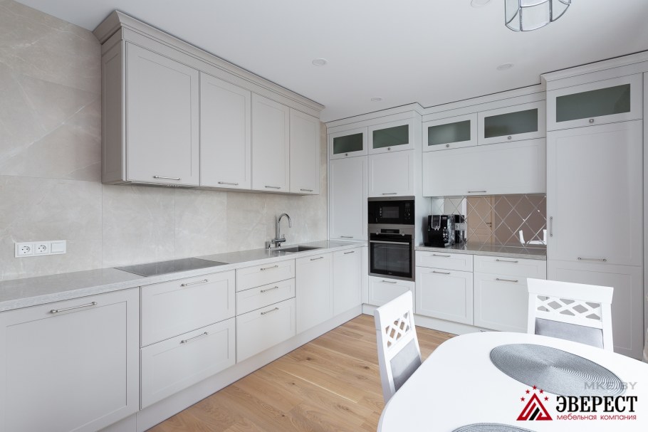 Фасад для кухни белый матовый фрезеровкой