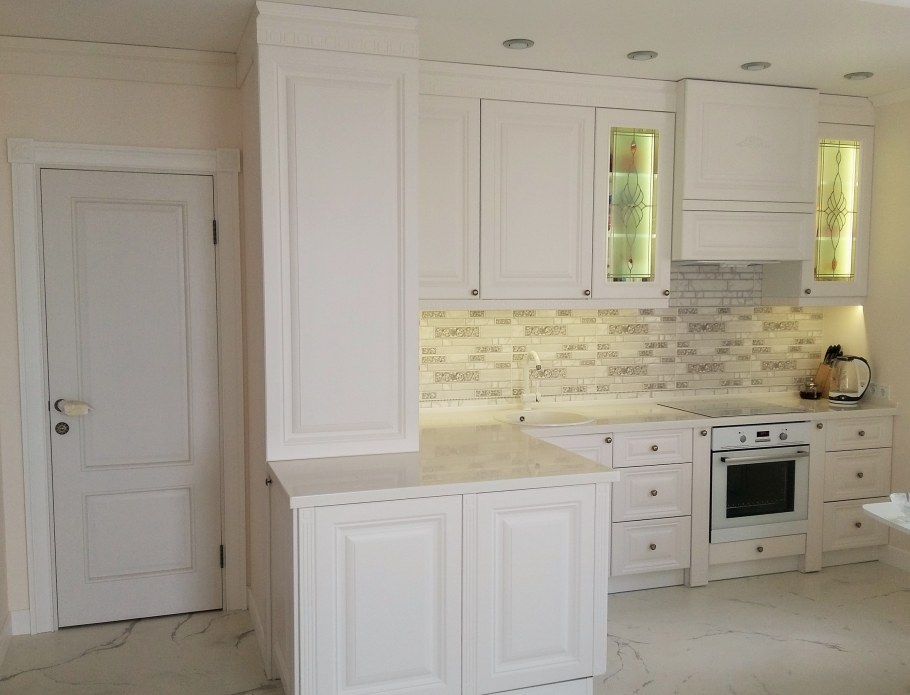 Белая кухня Неоклассика Неоклассика белая кухня