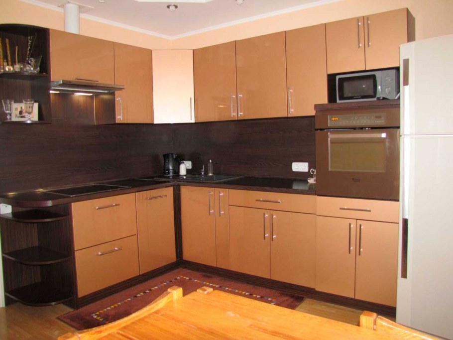 Угловые кухни из ДСП