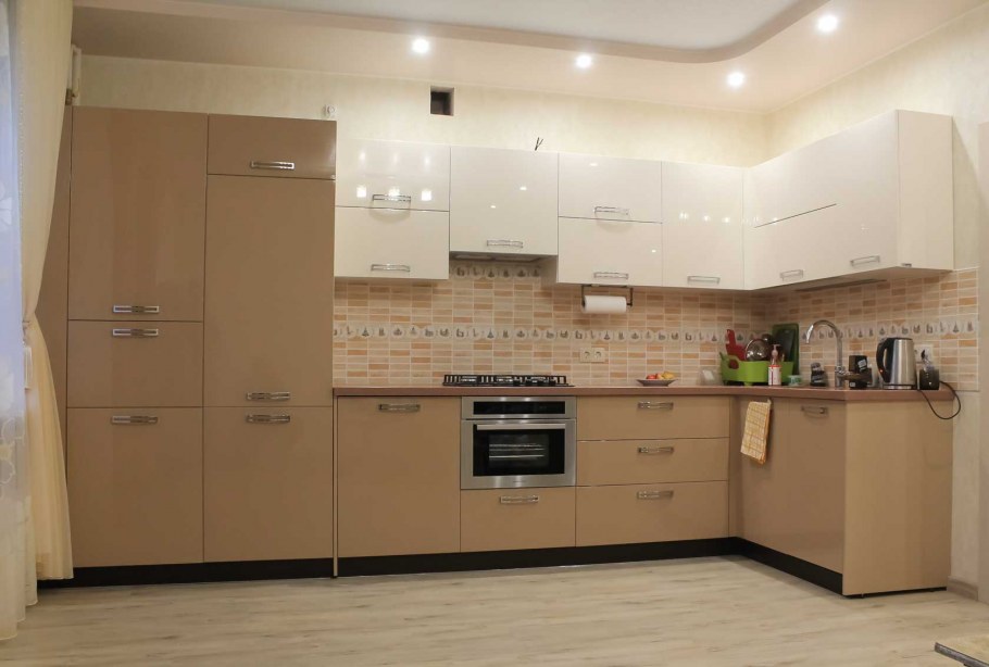 Фасад из белого ЛДСП