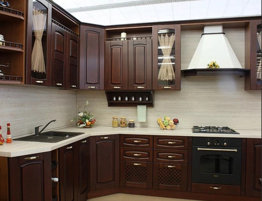 Кухонный гарнитур коричневый