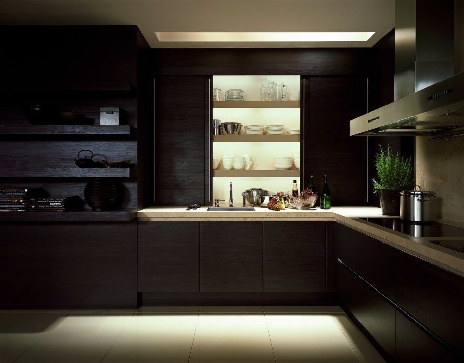 Кухня в коричневых тонах